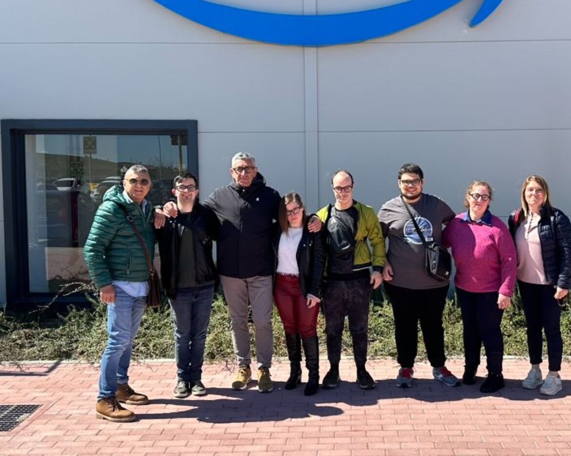 433942359 362331340134183 5212385879286715074 N